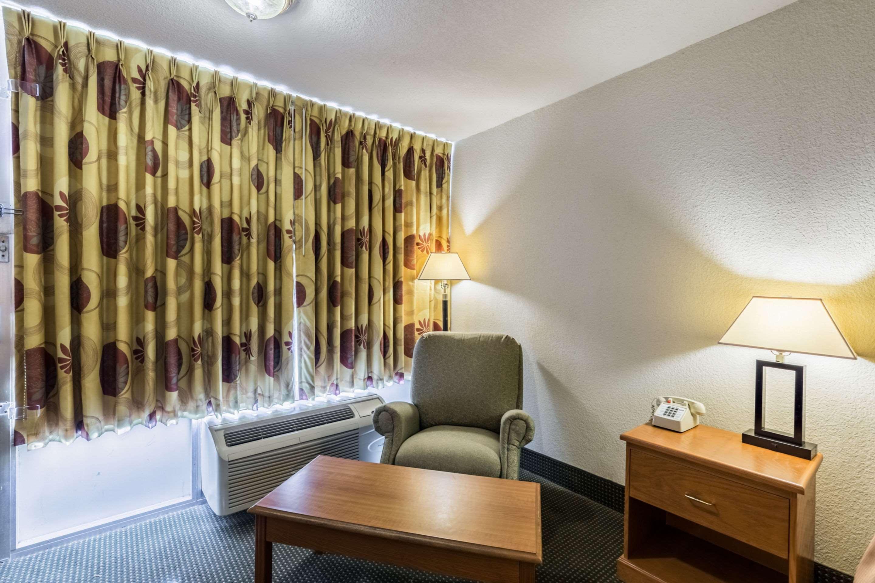 Econo Lodge Бейтаун Екстер'єр фото