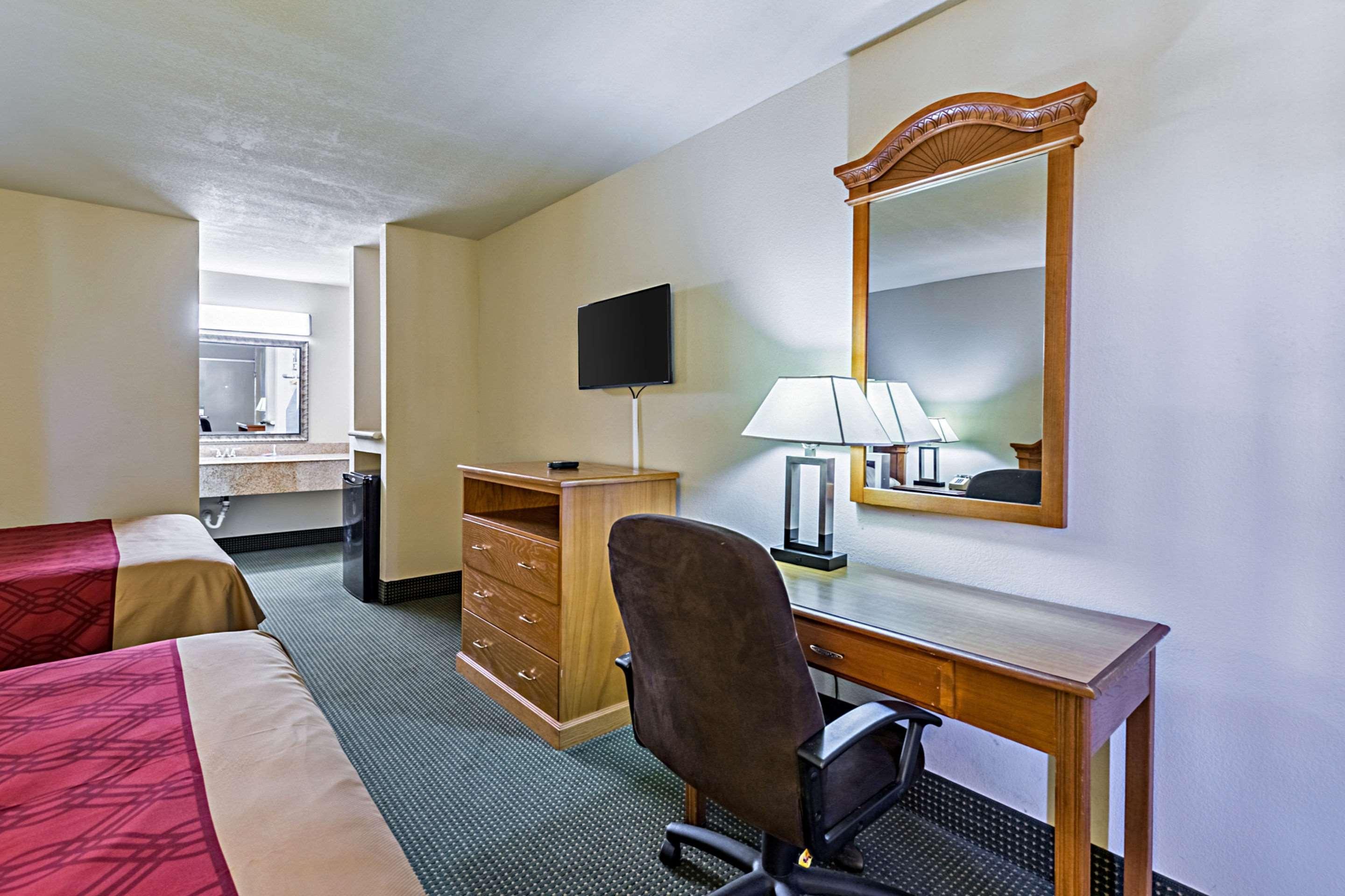 Econo Lodge Бейтаун Екстер'єр фото