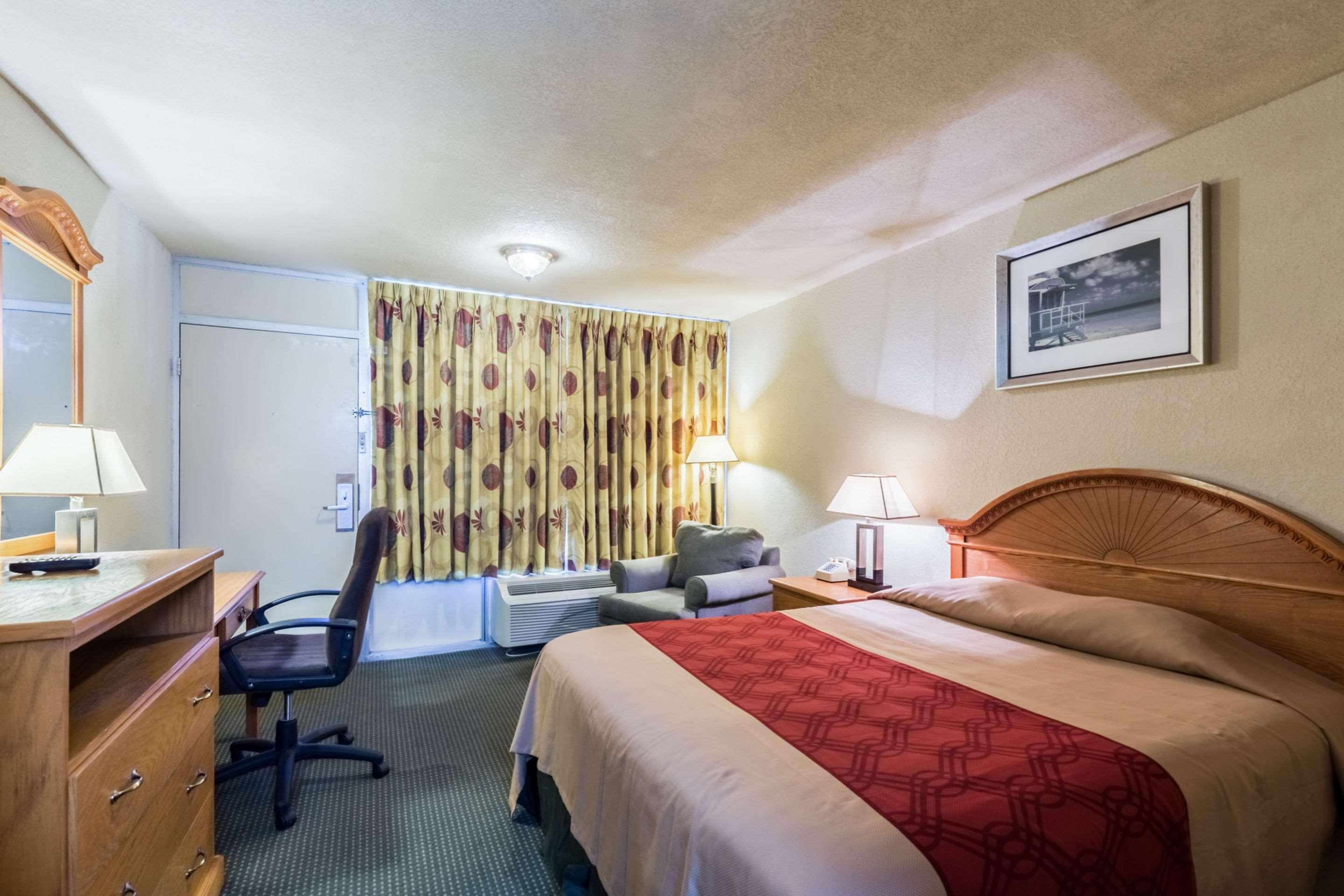 Econo Lodge Бейтаун Екстер'єр фото