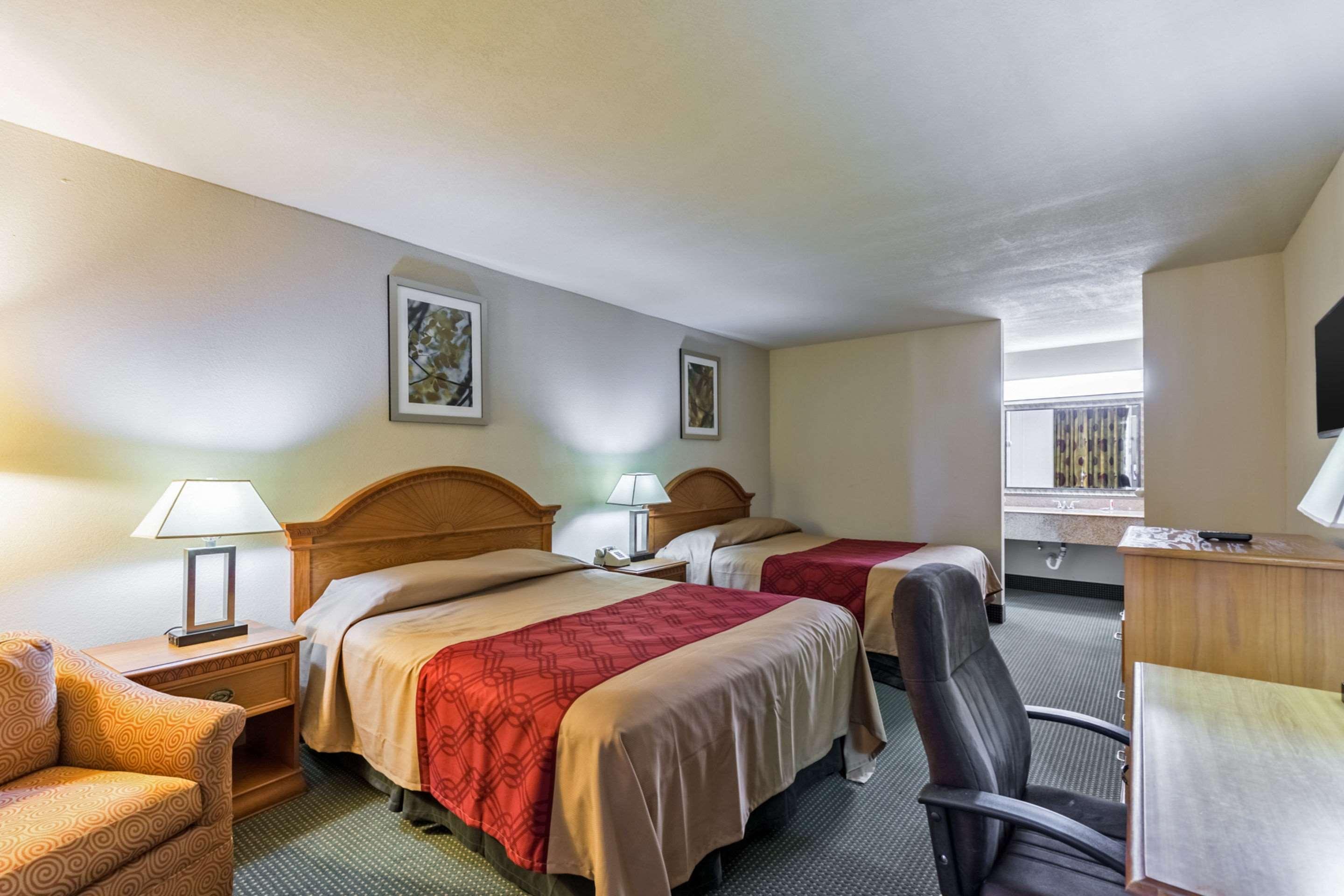 Econo Lodge Бейтаун Екстер'єр фото